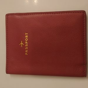 Fossil passport case
